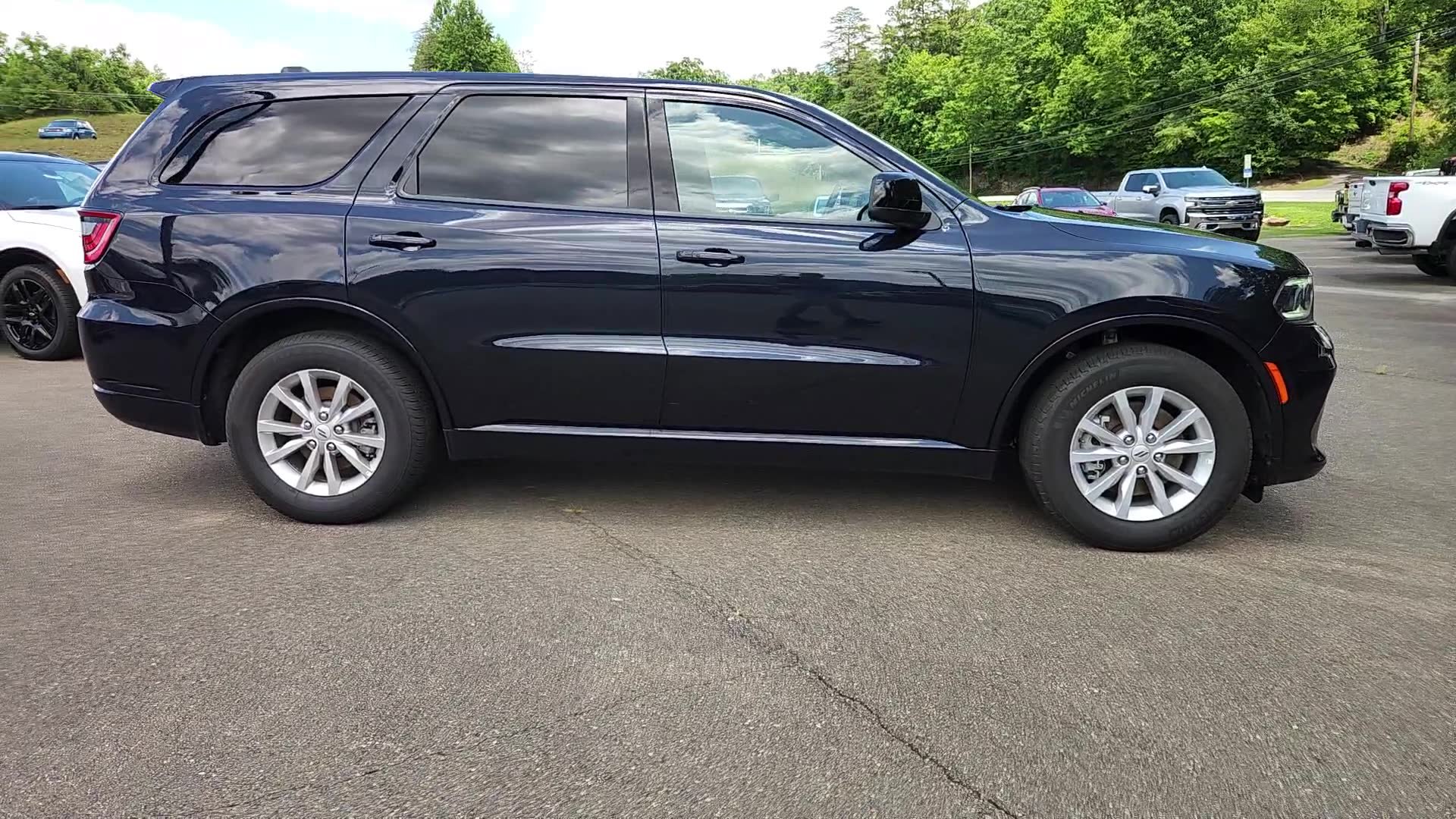 Used 2025 Dodge Durango GT RWD image 8
