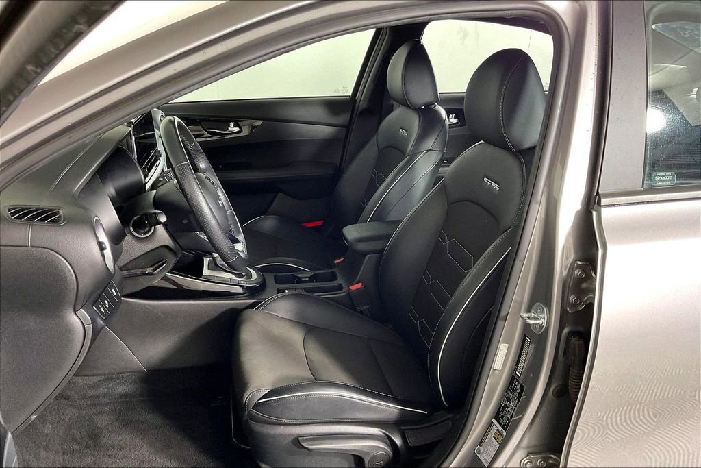 Used 2023 Kia Forte GT-Line w/ GT-Line Premium Package image 24