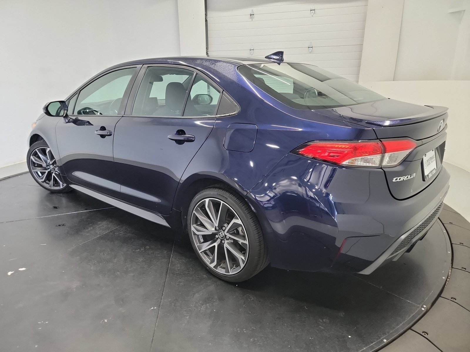 Used 2022 Toyota Corolla SE FWD image 6