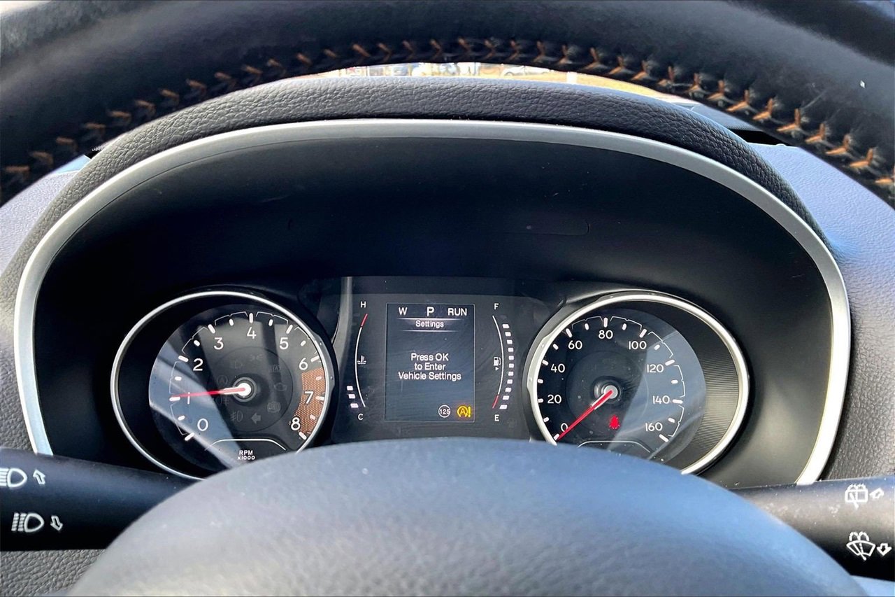 Certified 2019 Jeep Compass Latitude w/ Cold Weather Group image 9