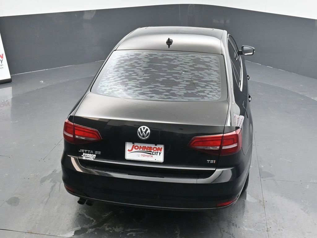 Used 2017 Volkswagen Jetta SE image 32