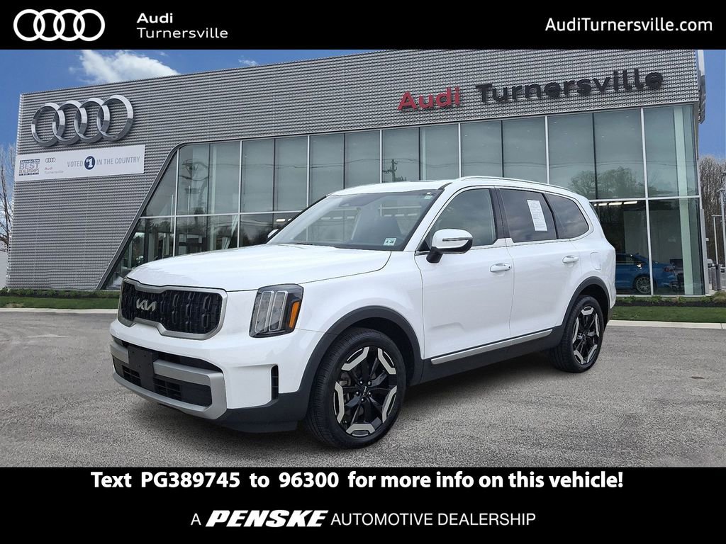Used 2023 Kia Telluride EX w/ EX Captain's Chair Package FWD image 1