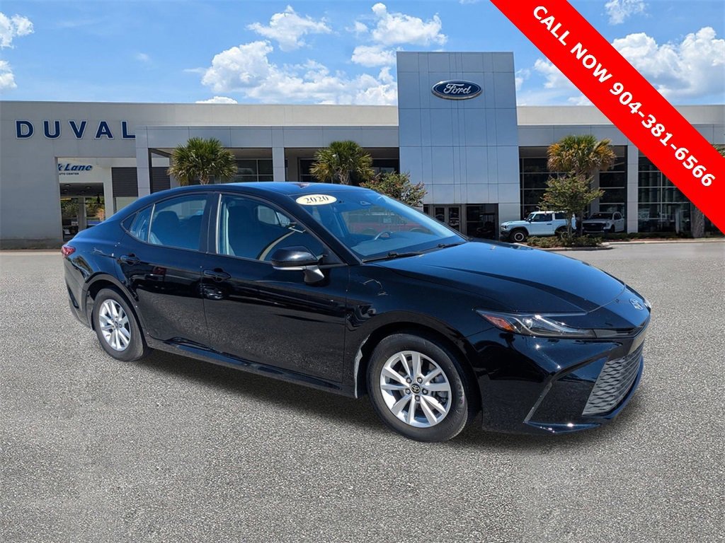Used 2025 Toyota Camry LE image 2