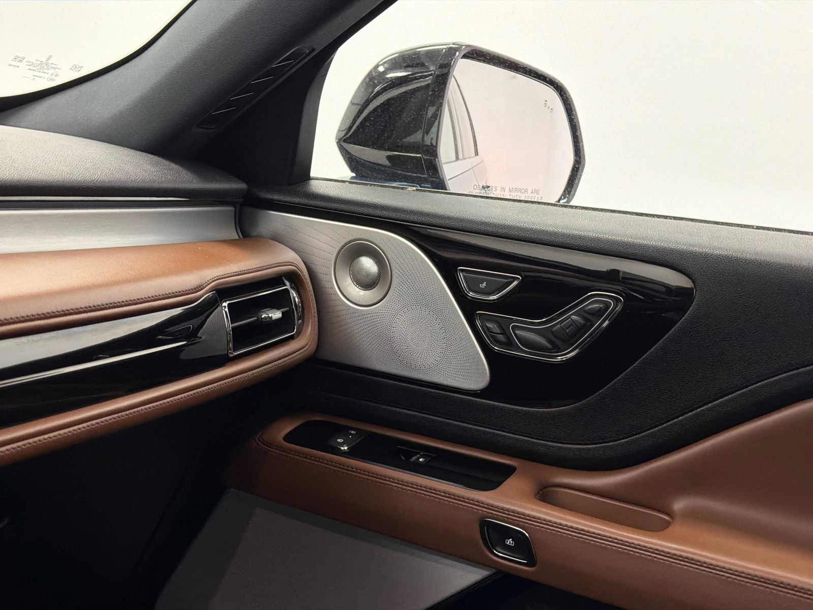 Used 2020 Lincoln Aviator Reserve AWD/4WD image 35
