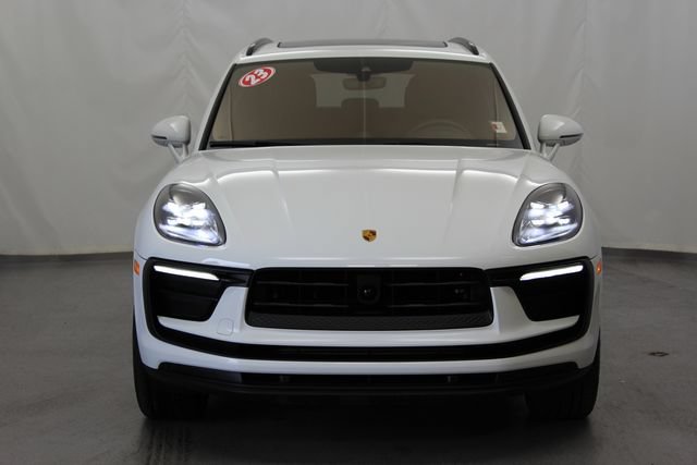 Used 2023 Porsche Macan Turbo AWD/4WD image 6