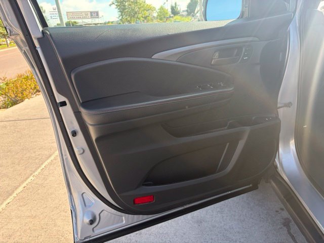 Used 2023 Honda Passport TrailSport image 11