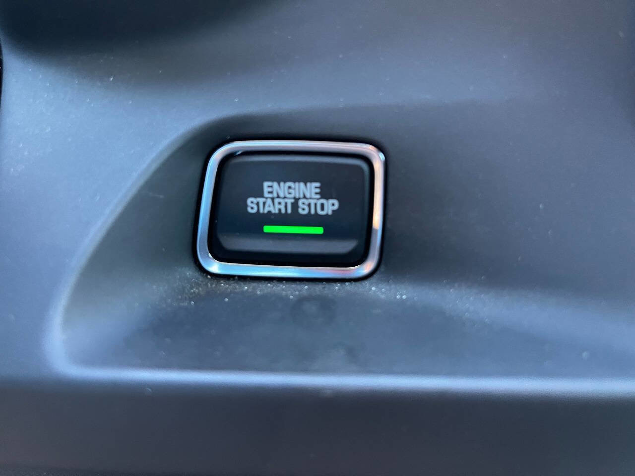 Used 2020 Chevrolet Camaro LT RWD image 24