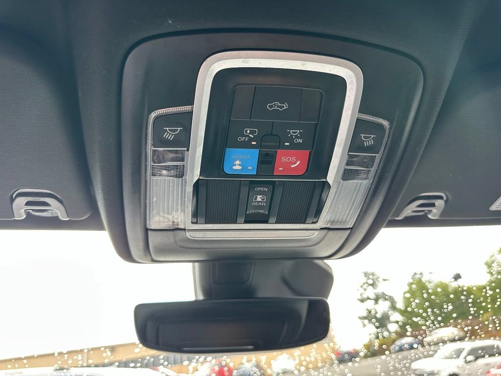 Used 2025 RAM 1500 Big Horn AWD/4WD image 35