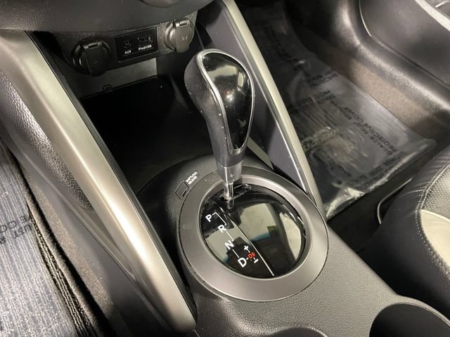 Used 2015 Hyundai Veloster Turbo FWD image 9