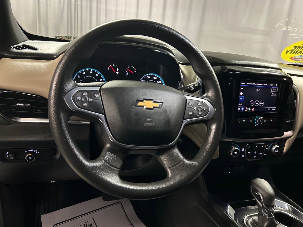 Used 2022 Chevrolet Traverse LS FWD image 14