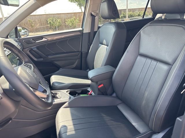 Used 2023 Volkswagen Tiguan SE image 11