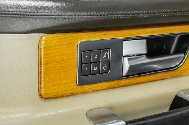 Used 2015 Land Rover LR4 HSE LUX image 47