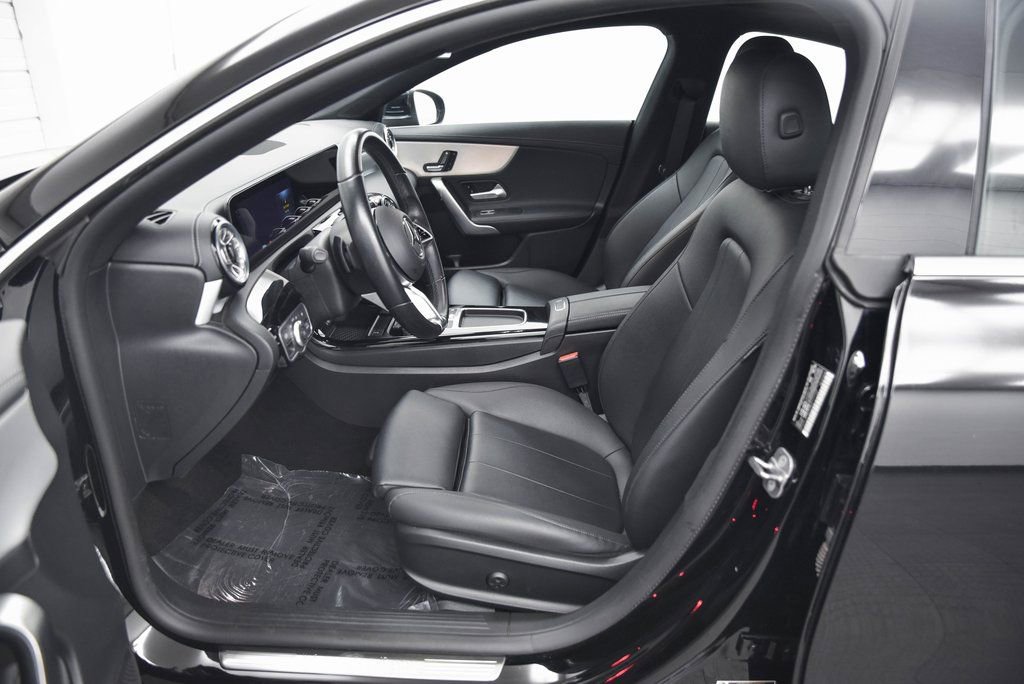 Used 2025 Mercedes-Benz CLA 250 4MATIC image 13