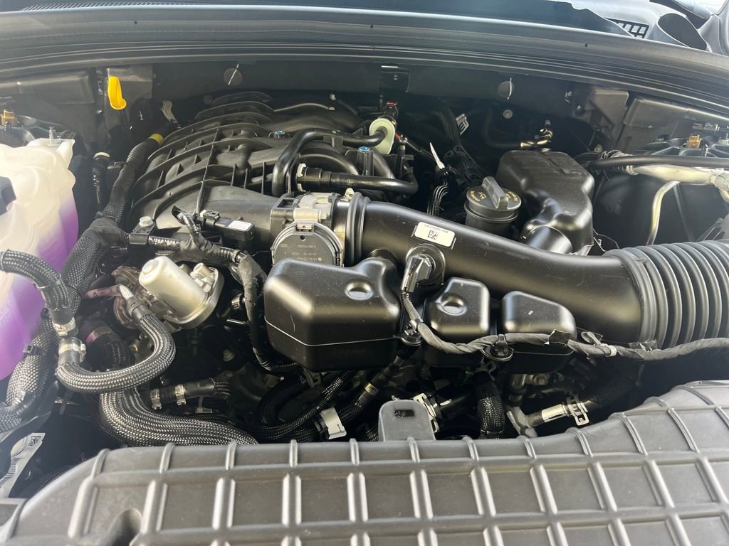 New 2025 Jeep Grand Cherokee L Overland w/ Luxury Tech Group IV image 3