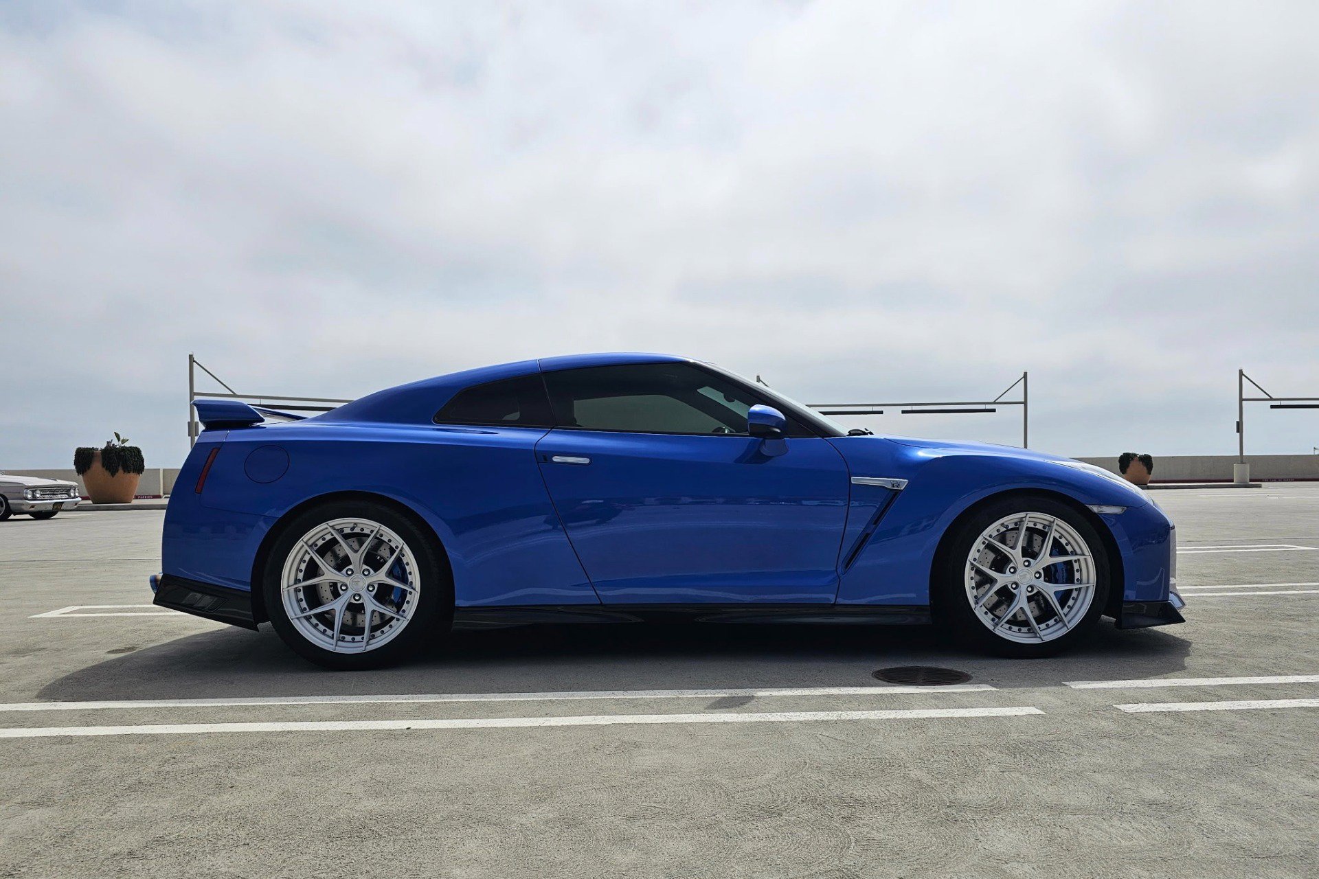 Used 2021 Nissan GT-R Premium AWD/4WD image 12