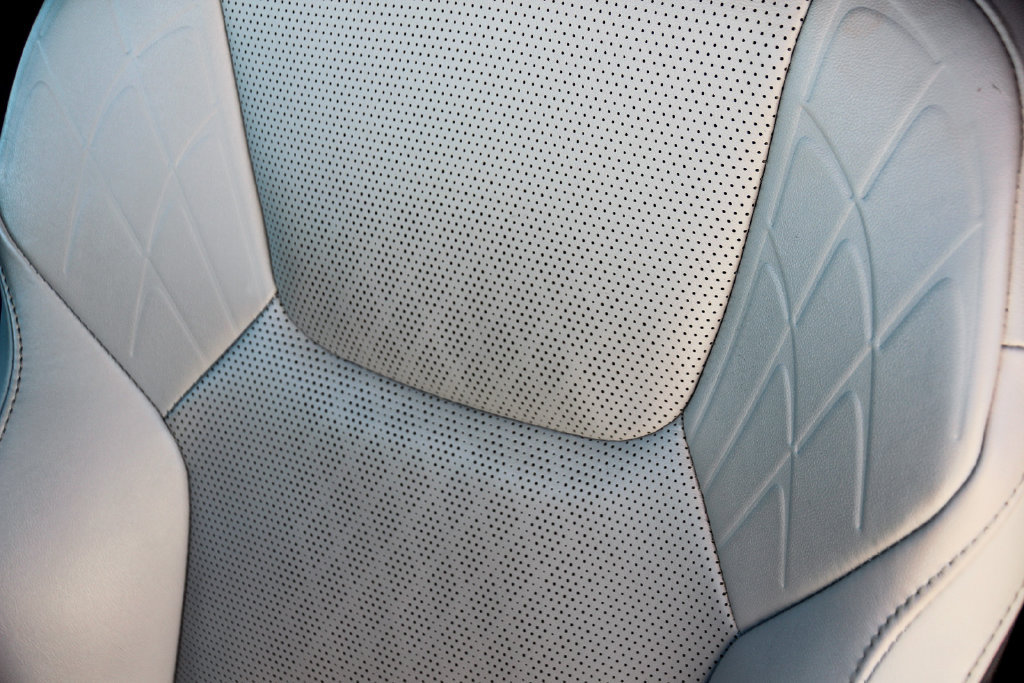 Used 2024 Lexus RX 350 Premium Plus w/ Cold Area Package FWD image 25