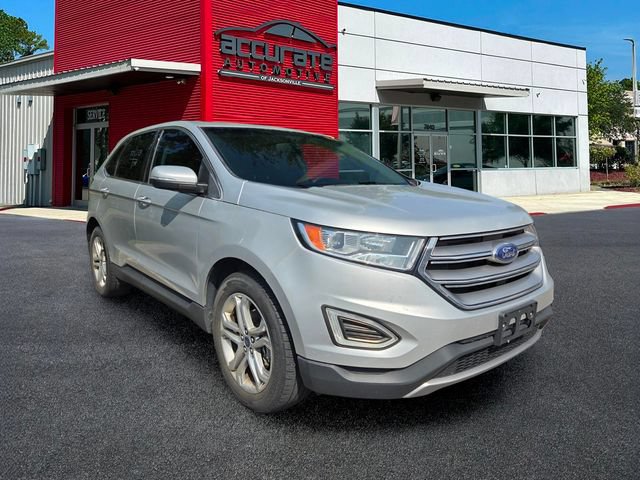 Used 2018 Ford Edge Titanium w/ Technology Package FWD image 2