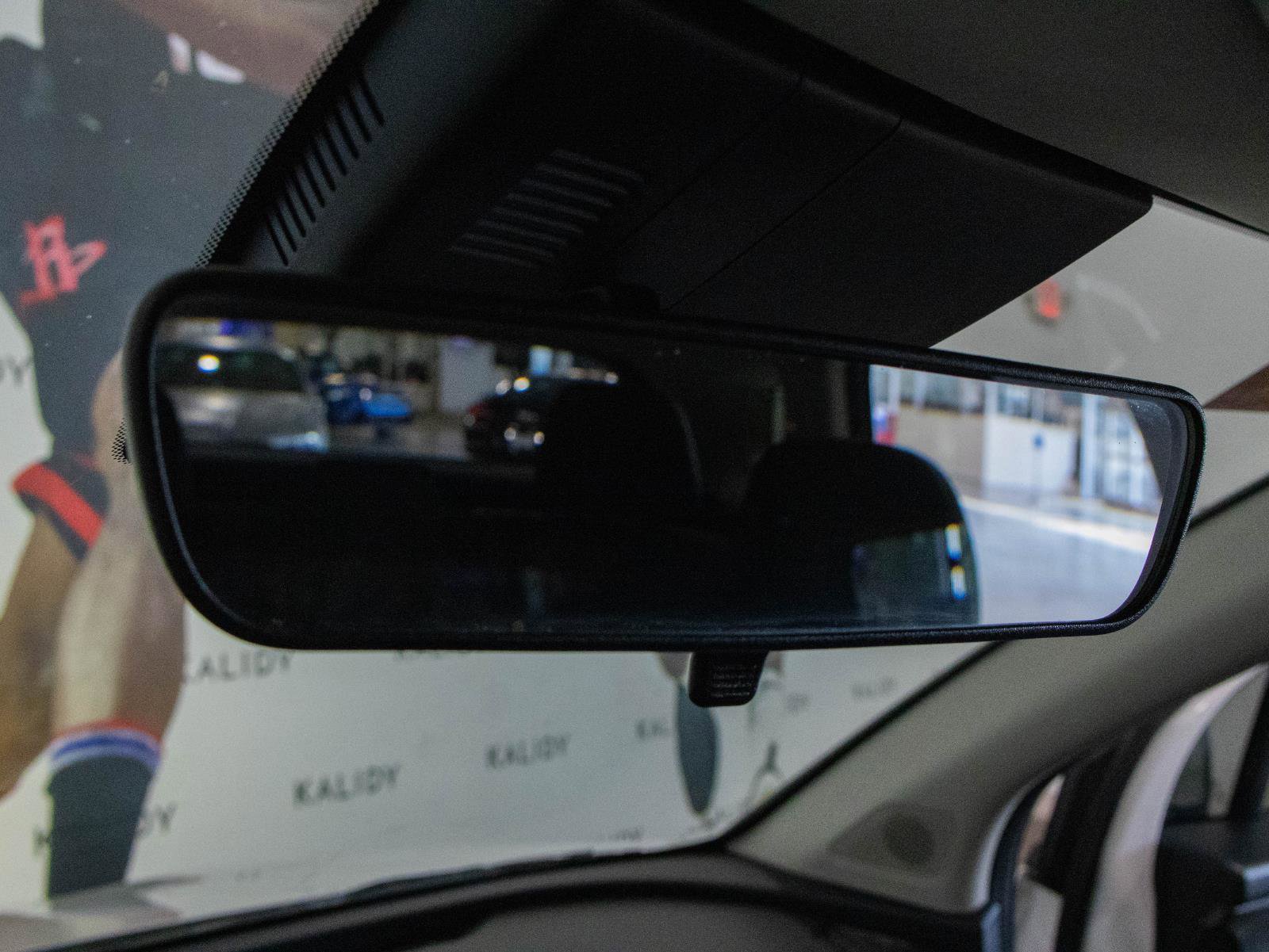 Used 2023 Kia Sportage LX image 12