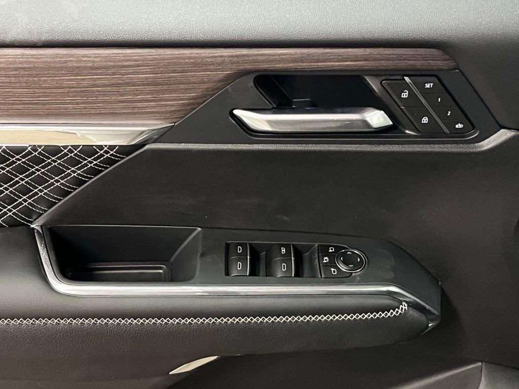 New 2026 GMC Acadia Denali w/ Super Cruise Package image 12