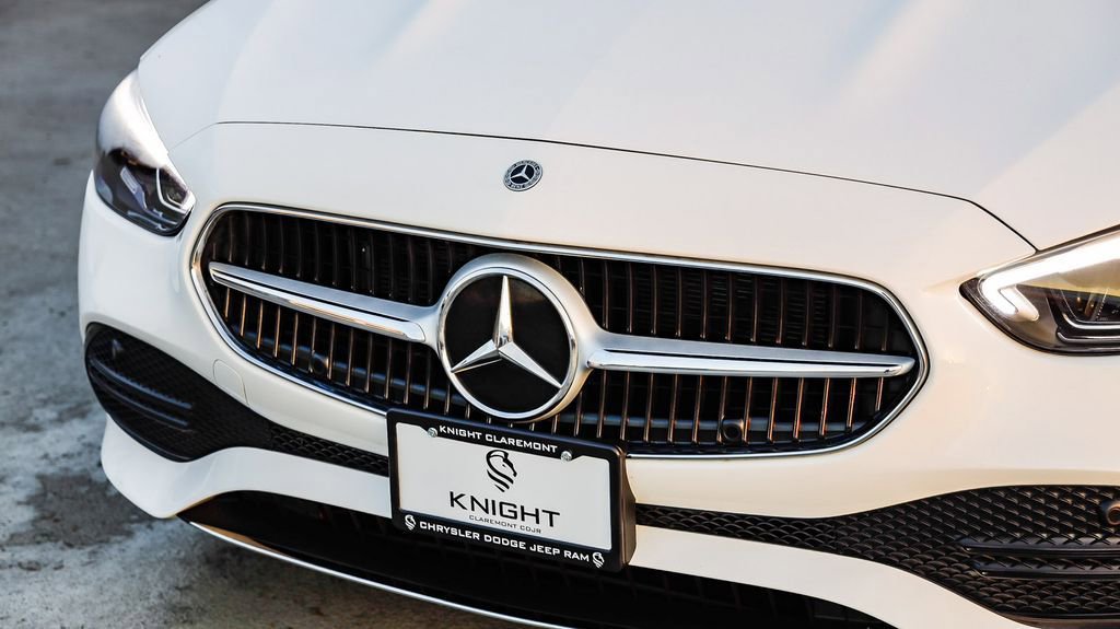 Used 2025 Mercedes-Benz C 300 4MATIC Sedan image 6