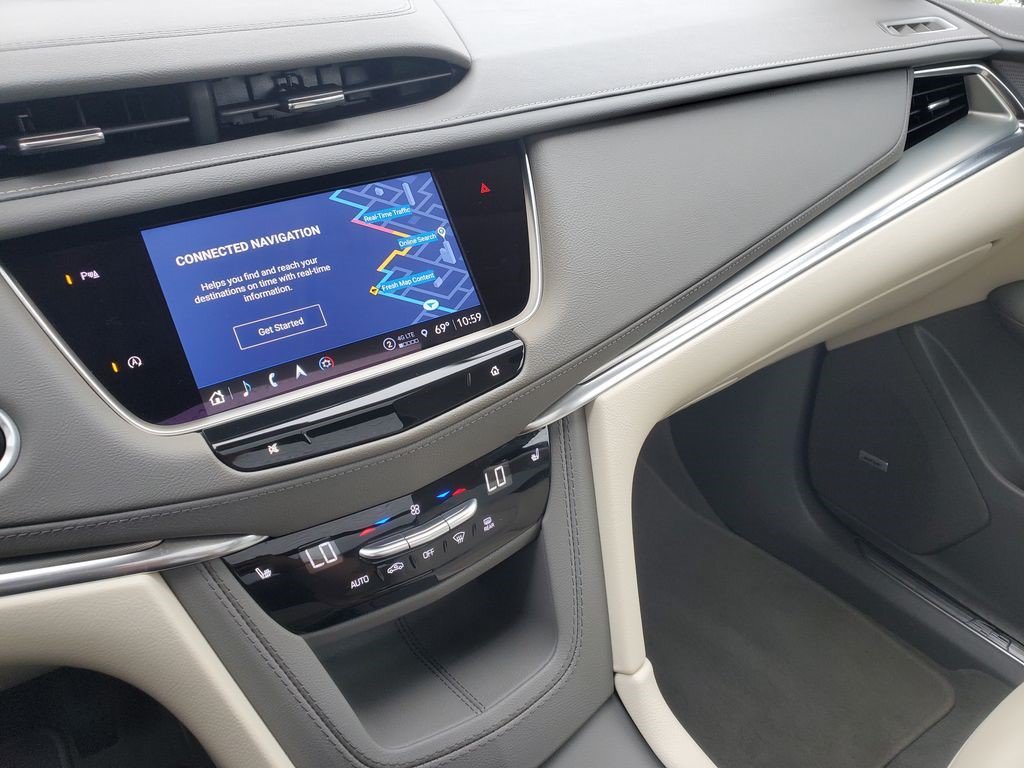 Certified 2024 Cadillac XT5 Premium Luxury w/ LPO, Floor Liner Package AWD/4WD image 21