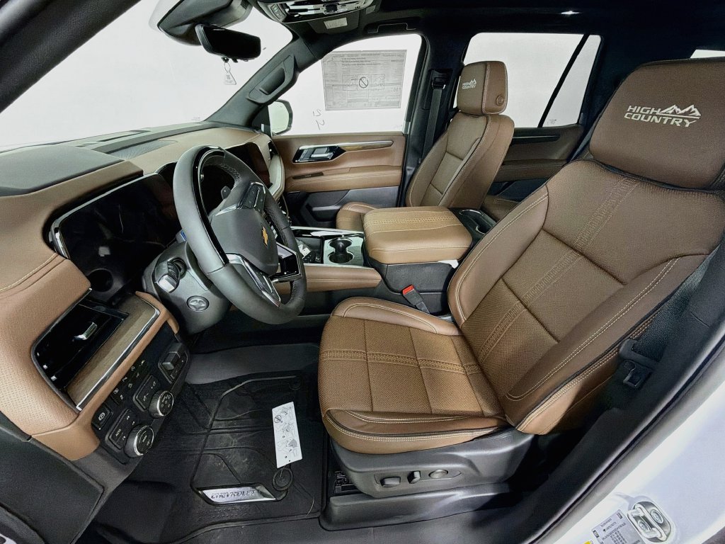 New 2026 Chevrolet Tahoe High Country AWD/4WD image 15