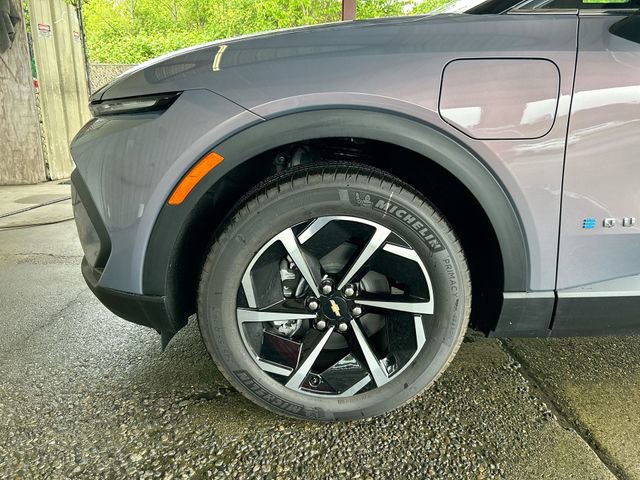 New 2026 Chevrolet Equinox EV LT FWD image 31