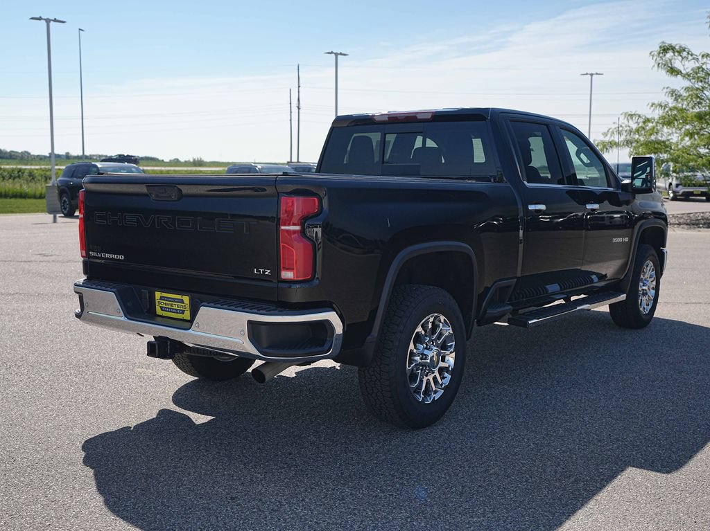 Used 2026 Chevrolet Silverado 3500 LTZ w/ LTZ Plus Package AWD/4WD image 6