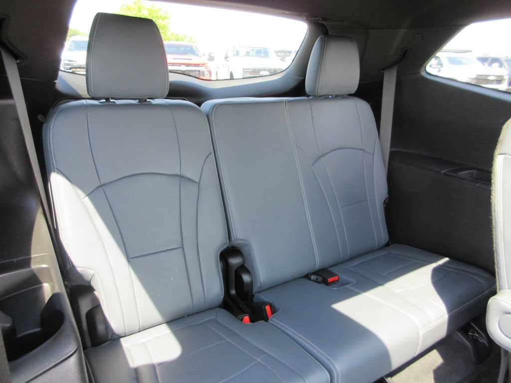 Certified 2022 Buick Enclave Essence w/ Experience Buick Package AWD/4WD image 25