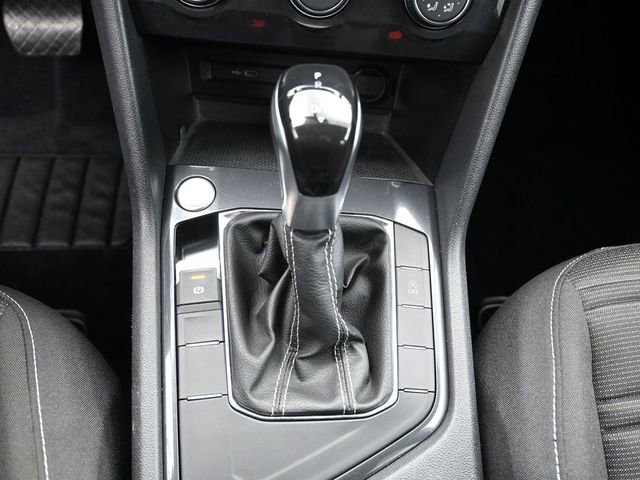 Used 2022 Volkswagen Tiguan S image 24