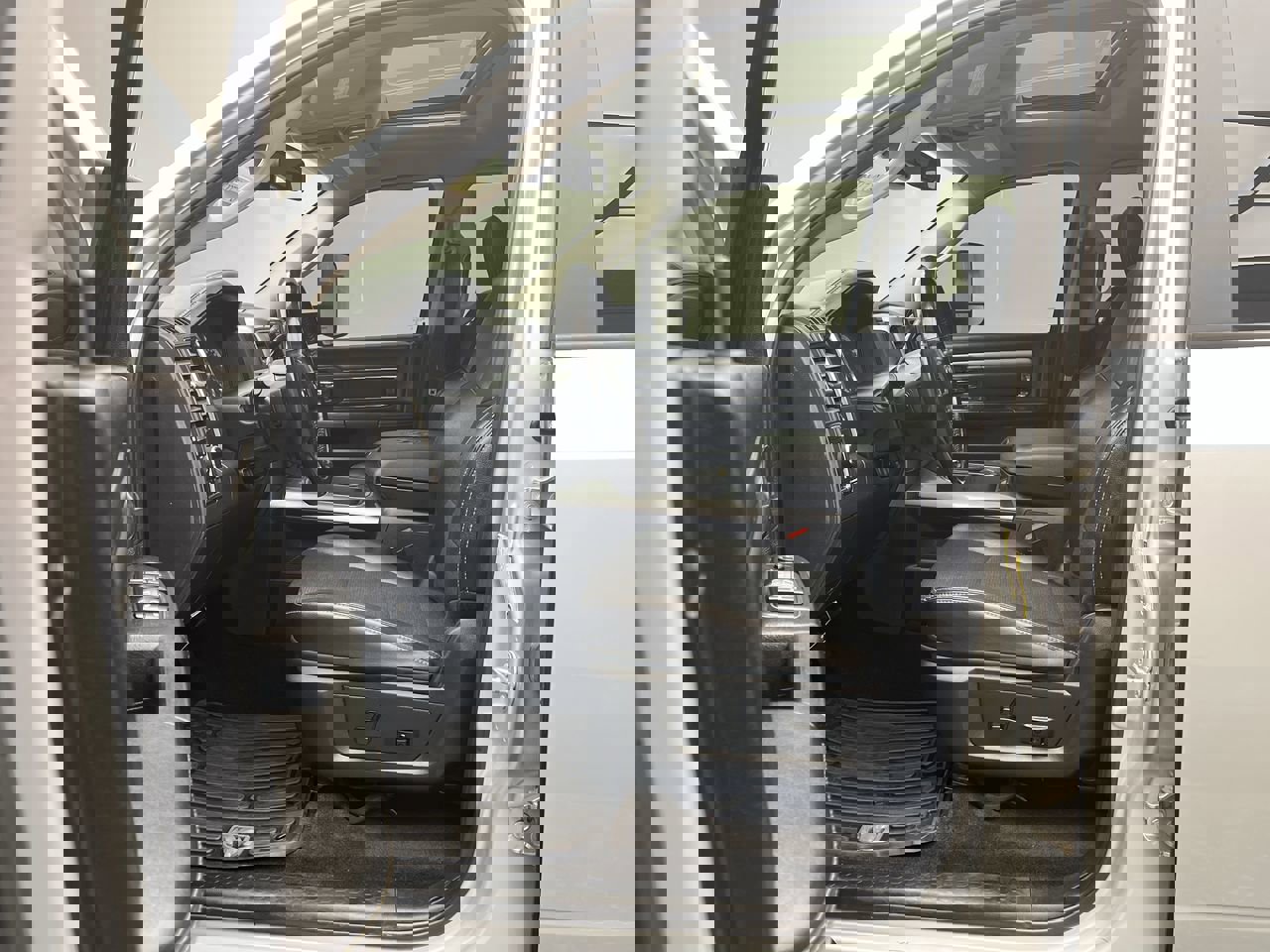 Used 2018 RAM 2500 Big Horn w/ Sport Appearance Group image 3