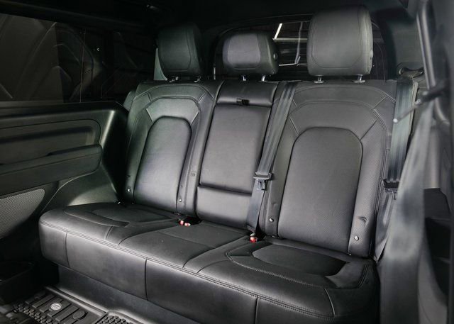Used 2023 Land Rover Defender 90 S image 5