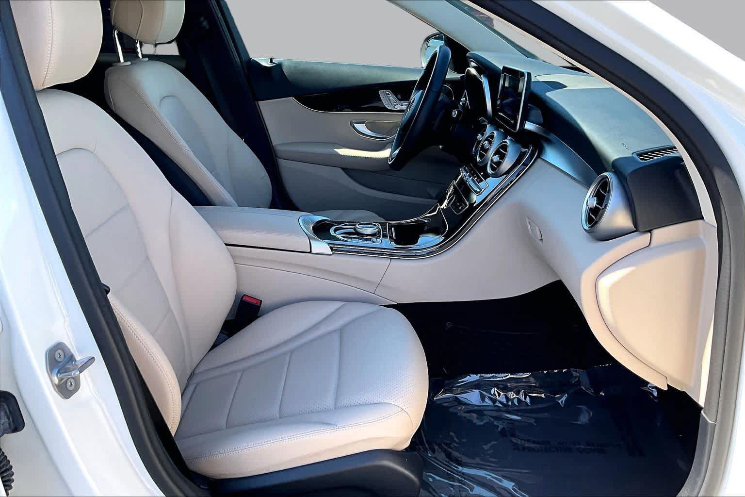 Used 2017 Mercedes-Benz C 300 4MATIC Sedan image 8