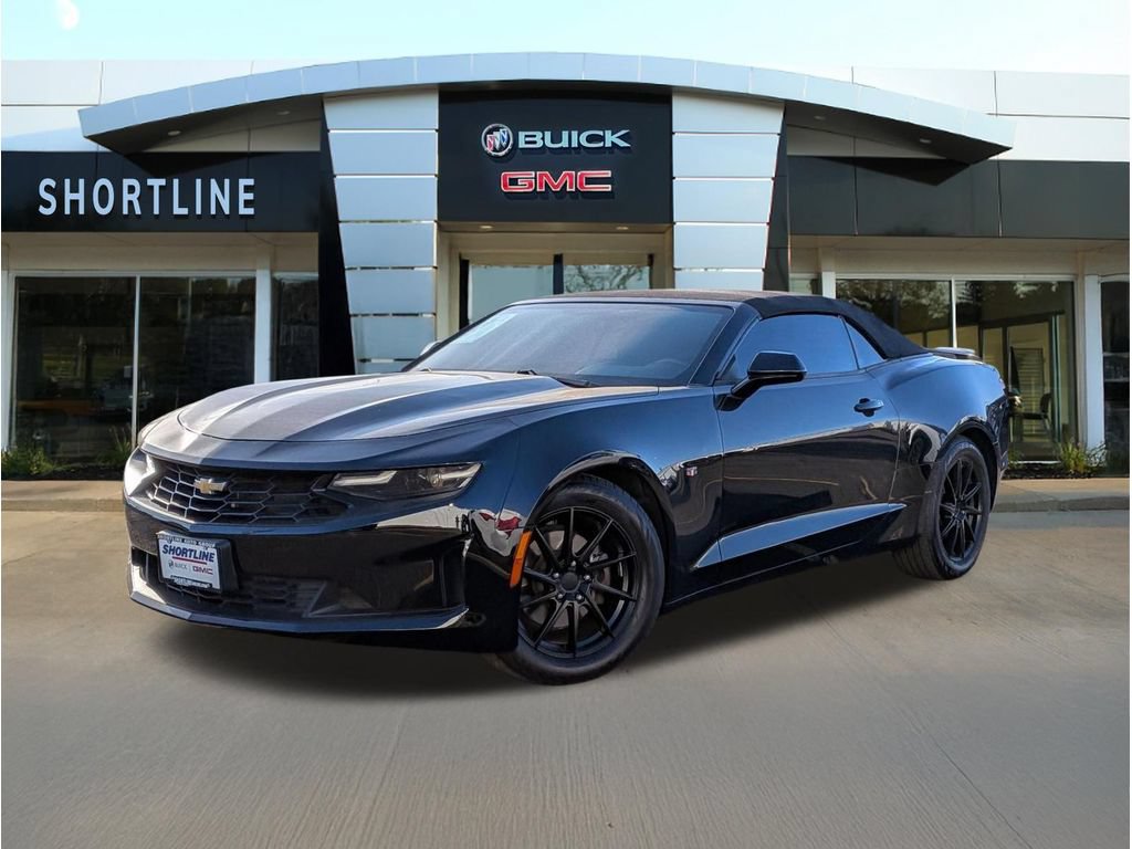 Used 2020 Chevrolet Camaro LT RWD image 8