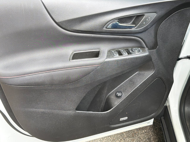 Used 2022 Chevrolet Equinox RS w/ RS Leather Package FWD image 12