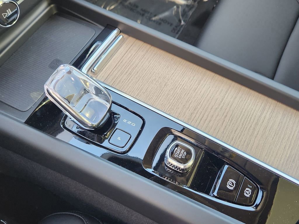 New 2026 Volvo XC60 T8 Plus w/ Protection Package Premier image 10