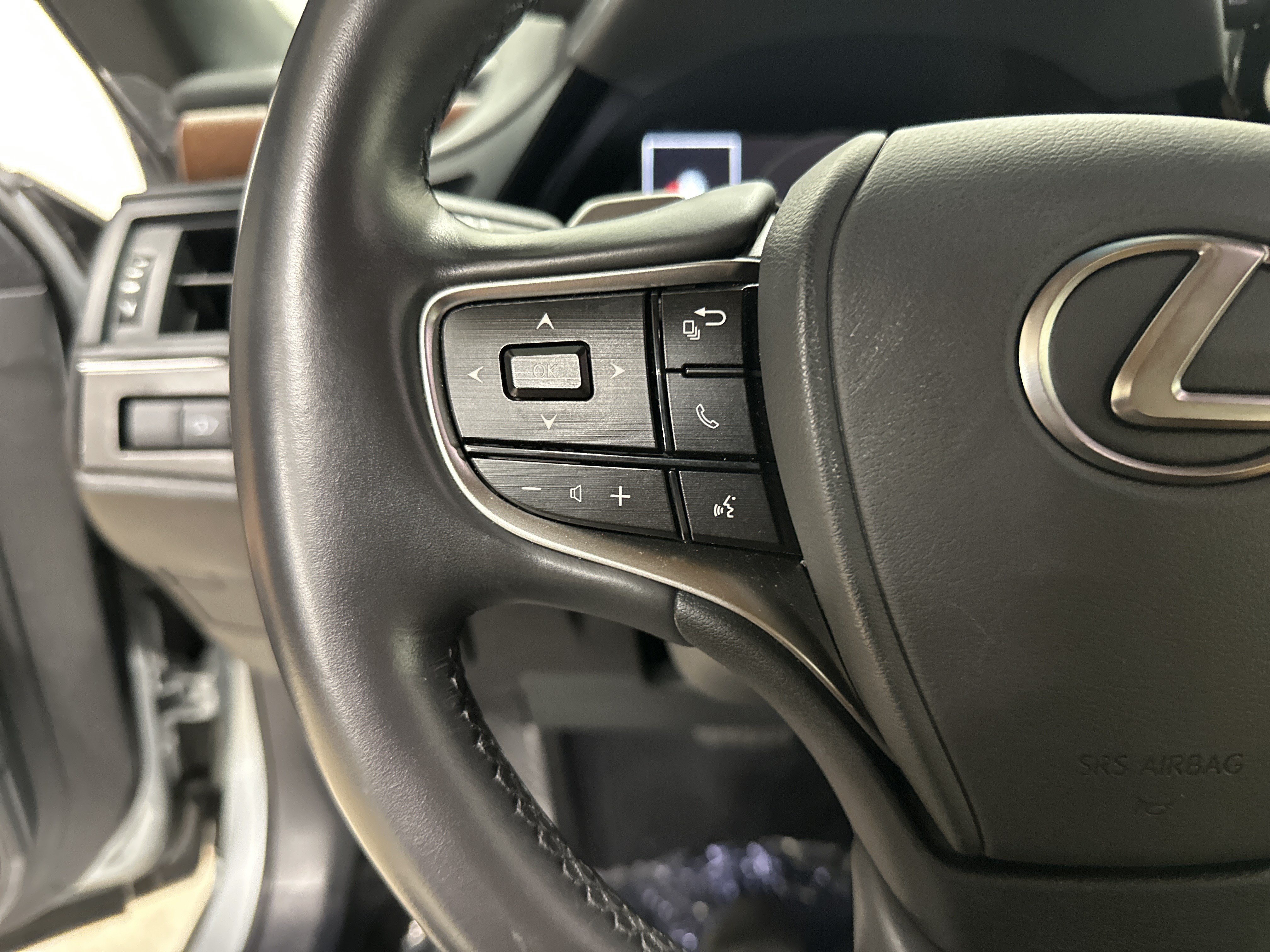 Certified 2025 Lexus ES 350 w/ Premium Package FWD image 19