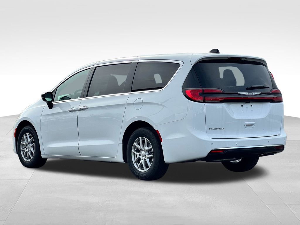 New 2026 Chrysler Pacifica Select FWD image 5
