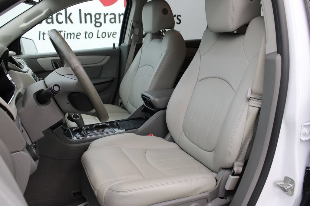 Used 2017 Chevrolet Traverse Premier FWD image 13