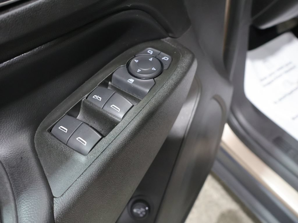 Used 2018 Chevrolet Equinox LT AWD/4WD image 13