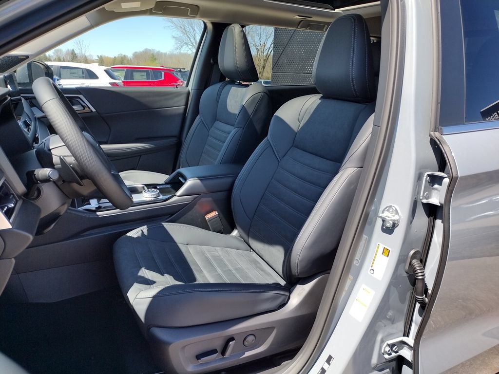 New 2026 Mitsubishi Outlander SE AWD/4WD image 8