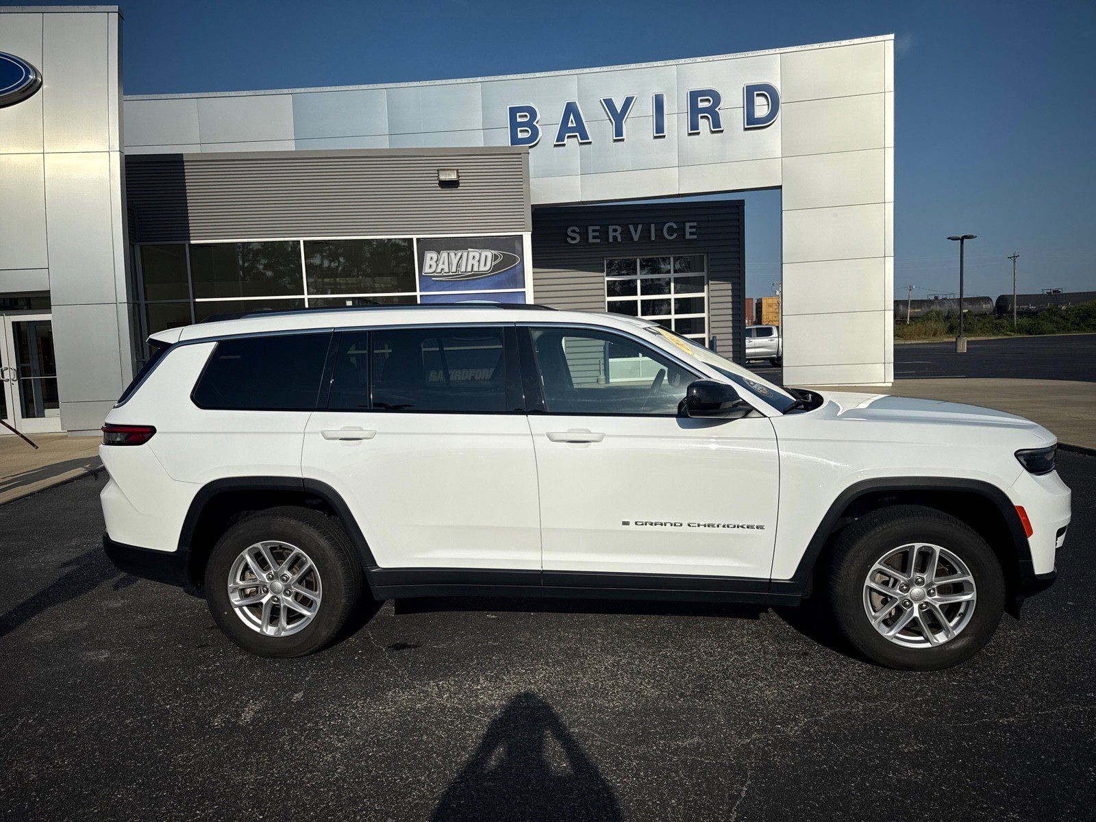 Used 2023 Jeep Grand Cherokee L Laredo