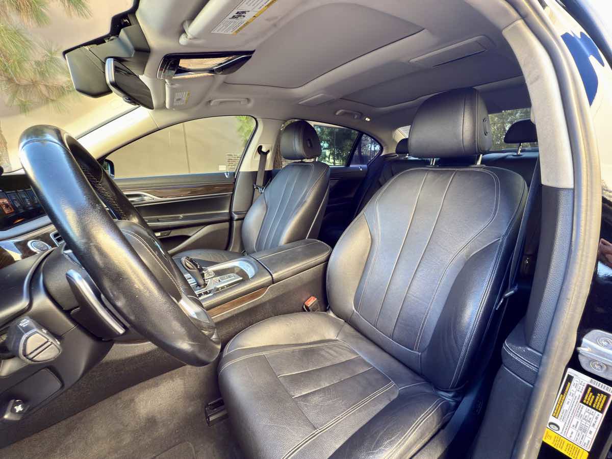 Used 2016 BMW 740i image 37