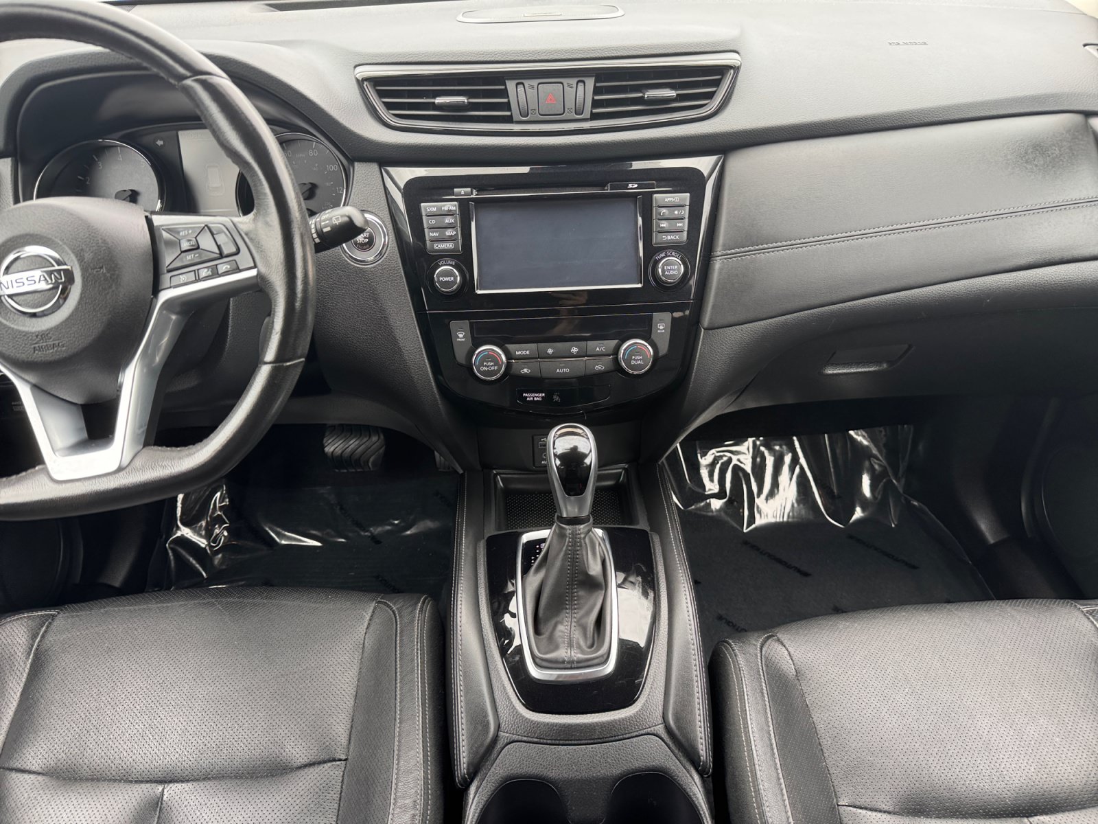 Used 2017 Nissan Rogue SL AWD/4WD image 16