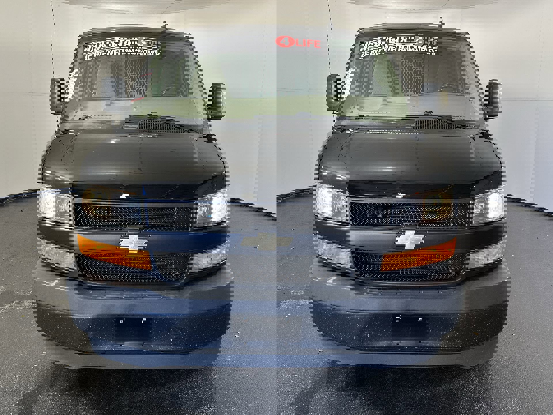 Used 2020 Chevrolet Express 3500 image 4