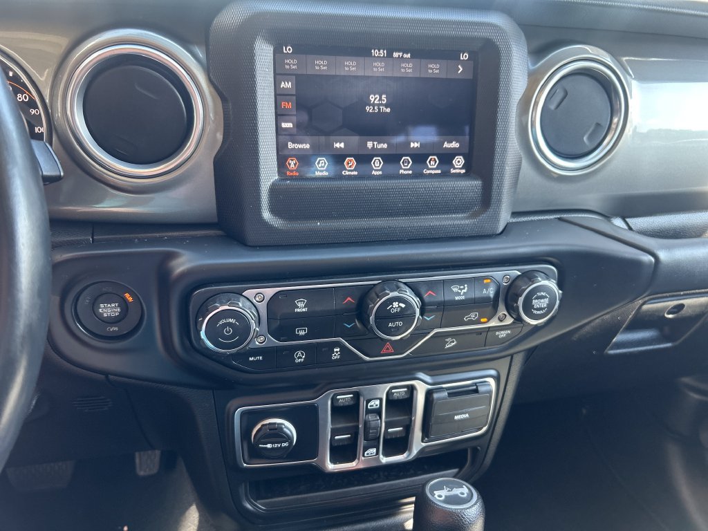 Used 2019 Jeep Wrangler Unlimited Sahara AWD/4WD image 19