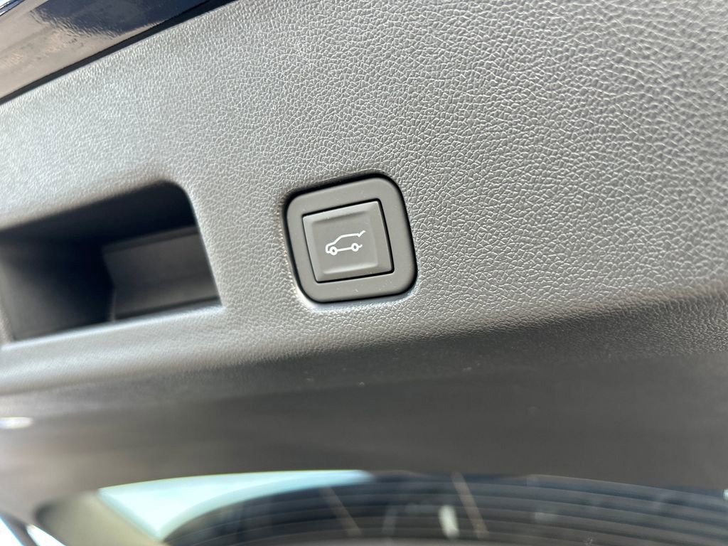 New 2026 GMC Acadia Elevation w/ Elevation Premium Package AWD/4WD image 37