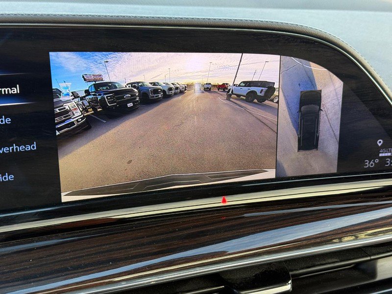 Used 2023 Cadillac Escalade Premium Luxury image 19