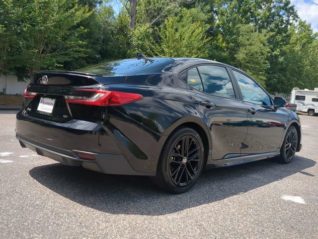 Used 2025 Toyota Camry SE FWD image 4