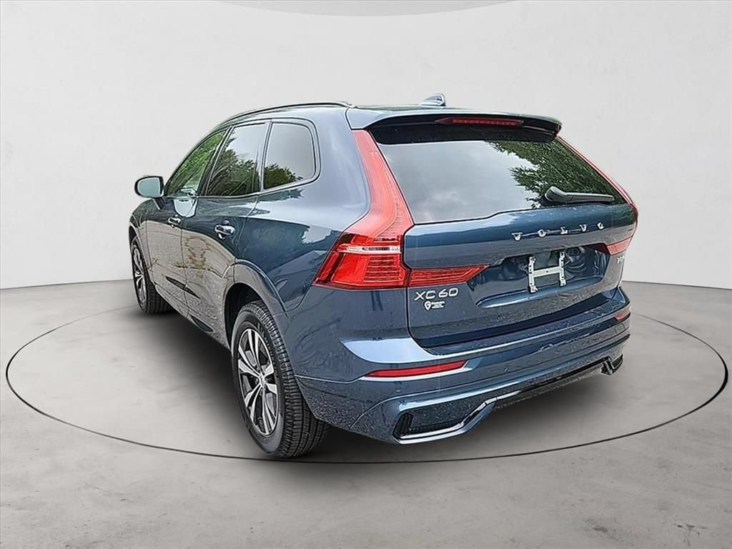 Certified 2025 Volvo XC60 T8 Core AWD/4WD image 3